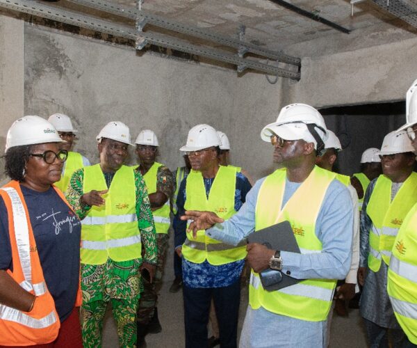 Assemblée nationale: une délégation visite le nouveau siège.