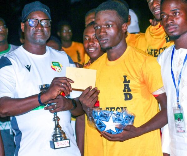 Tournoi de Football à l’université de Parakou: l’honorable Labiou AMADOU DJIBRIL aux côtés de la jeunesse