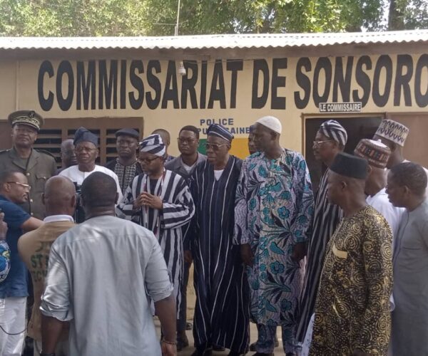 Kandi: le Président du CES en visite au commissariat de Sonsoro