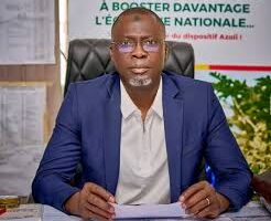 Parakou: Le maire Inoussa Zimé Chabi félicite Ford Kossi pour son brillant succès au Baccalauréat 2025