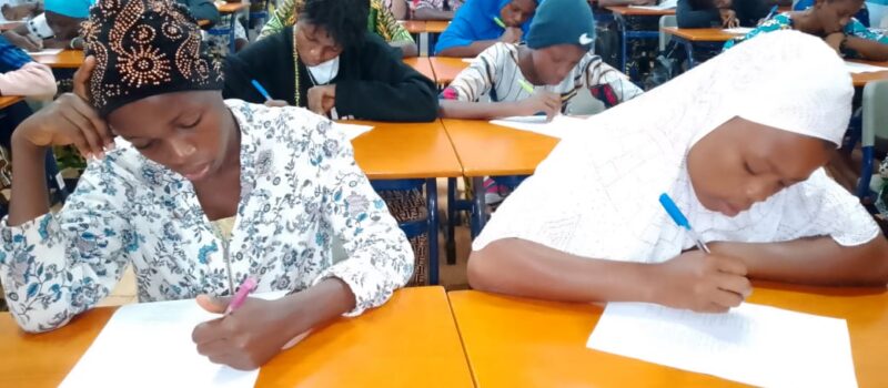 Formation en informatique : les participants de la première vague planchent pour le test final