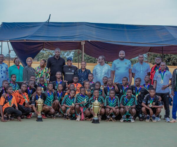 Championnat national World Cola des cadets de handball : Les Éperviers et les Étoiles dominent